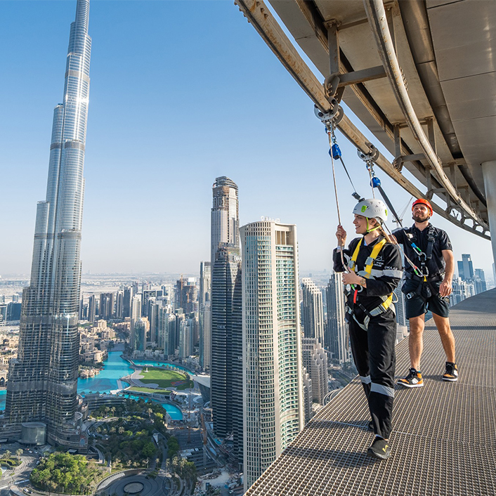 sky_views_dubai_edge_walk_experience